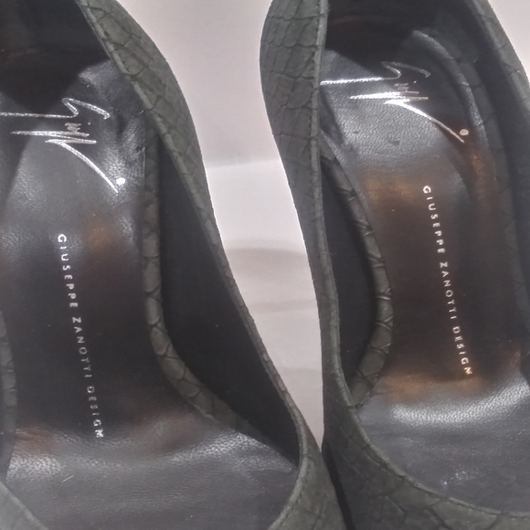 Giuseppe Zanotti Snake Embossed Suede Heels, Black EU 38 - Picture 3 of 15